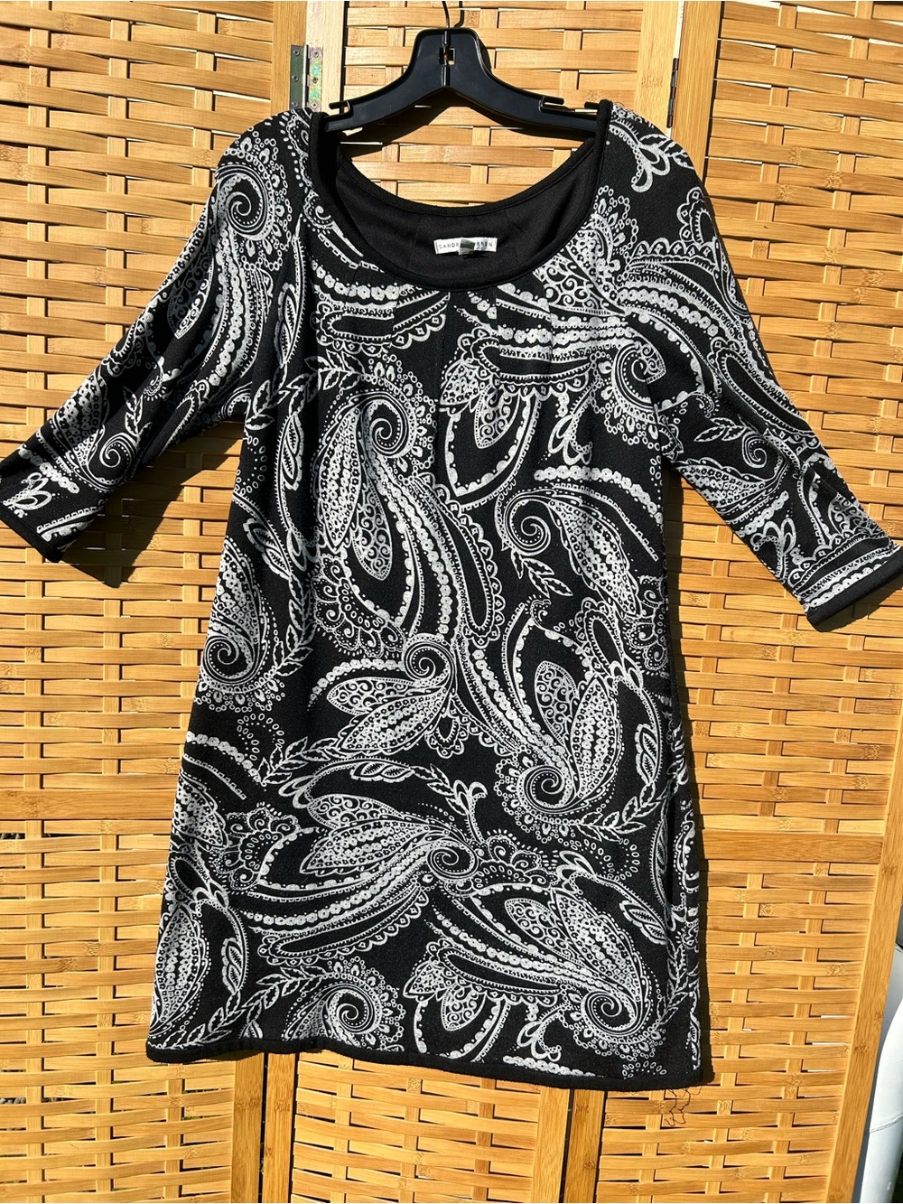 Sandra Darren Black & White Paisley Cold-Shoulder Mini Dress